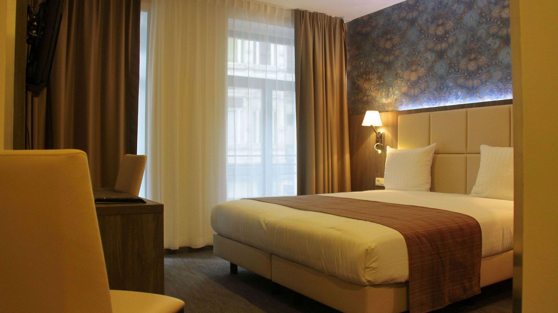 Dansaert Hotel 3*