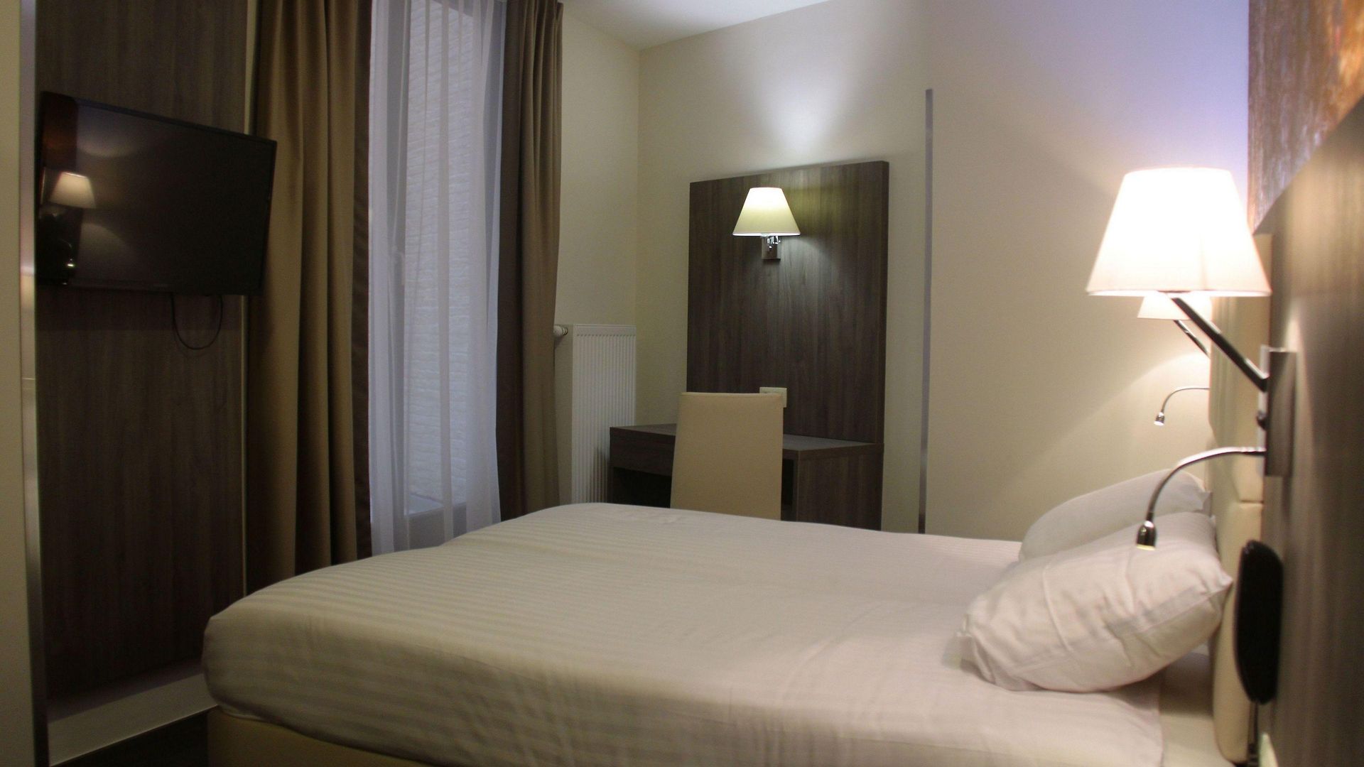 Hotel Dansaert 3*