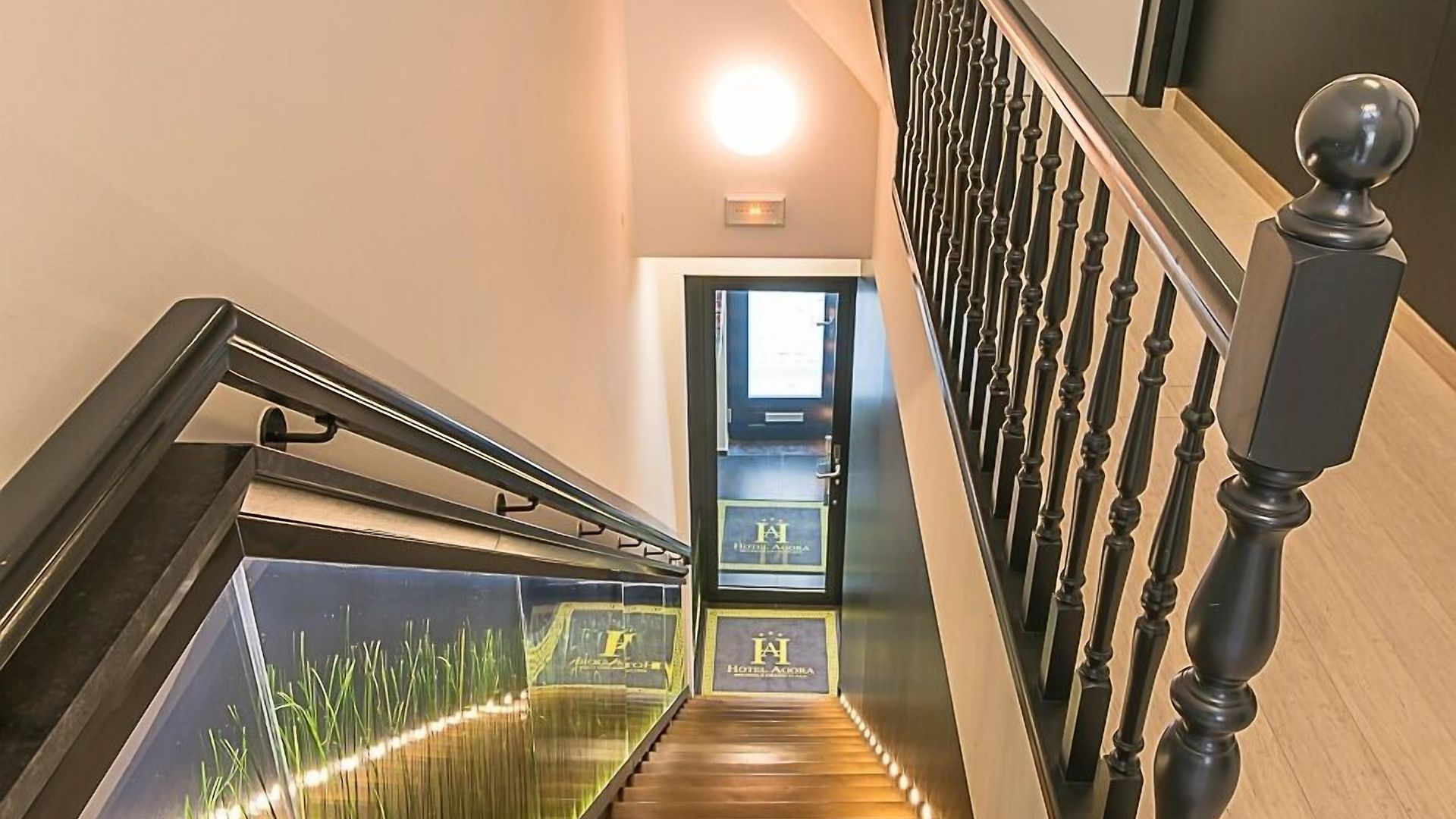 Agora Grand Place Hotel 3*