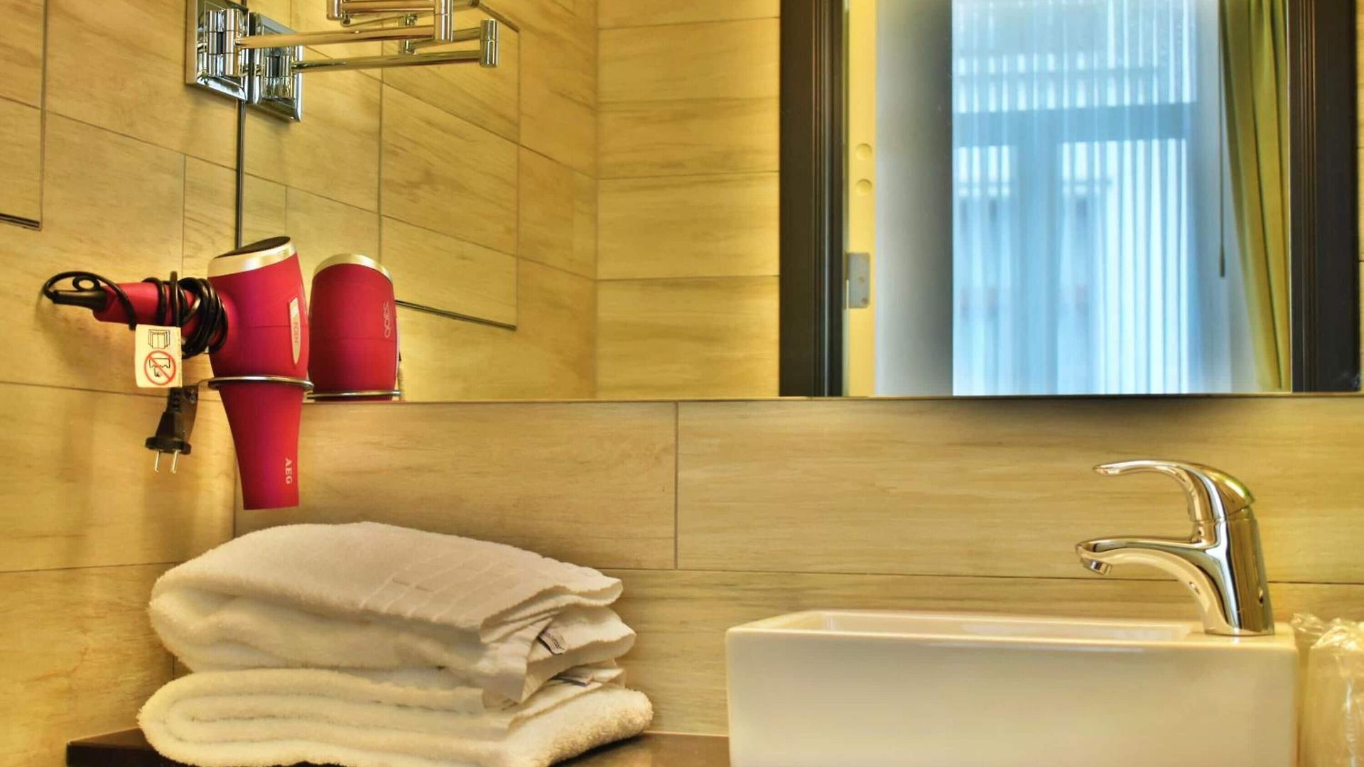 Agora Grand Place Hotel 3*
