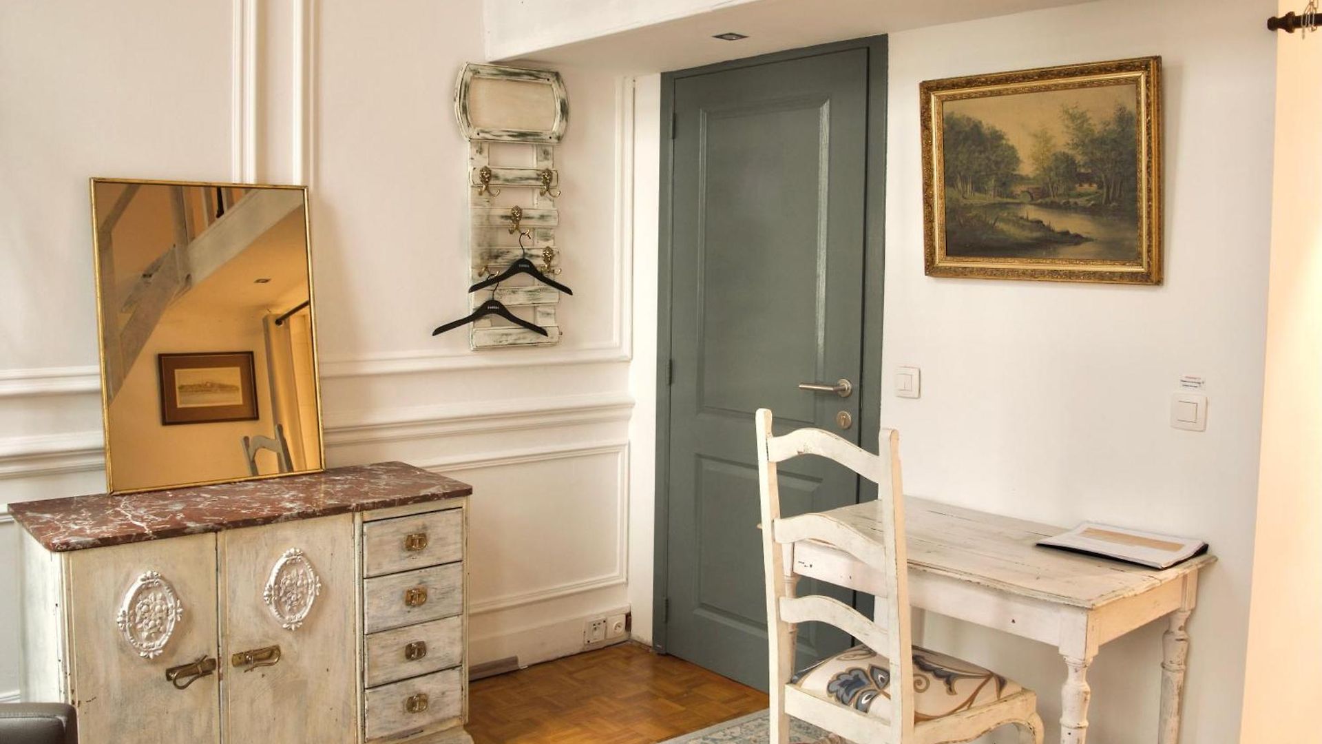 Marie Therese Apartment