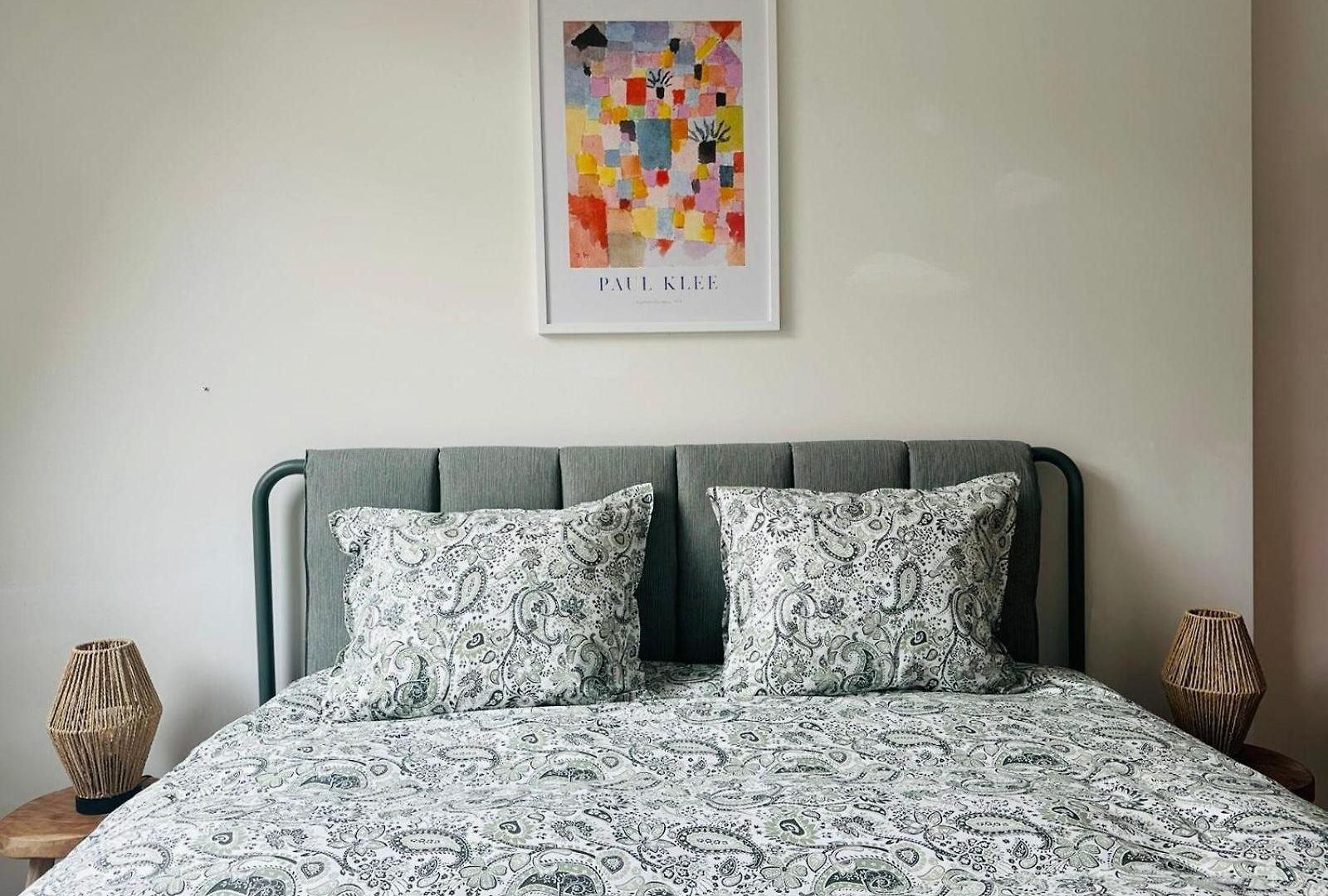 The Experience - 2 Bedroom Bright, Spacious & Apartment *