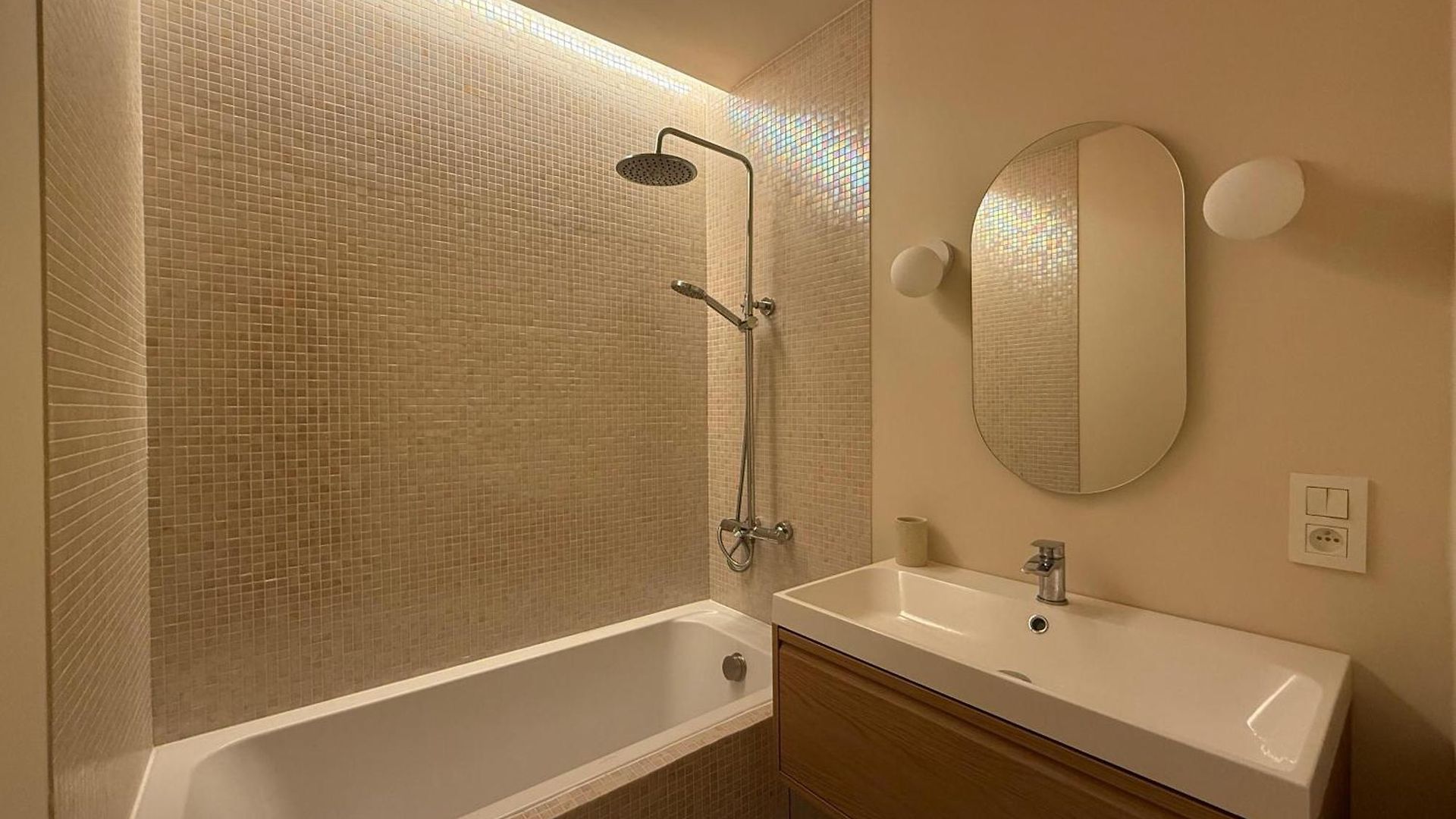 European Smart Apartment Brussels