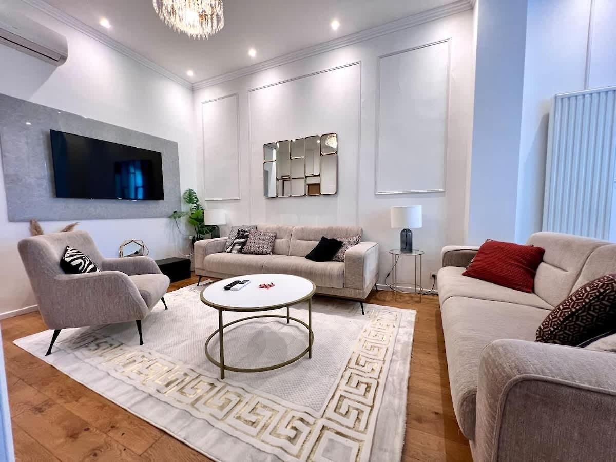 Spacious Family For 9 Near Midi Station Brussel