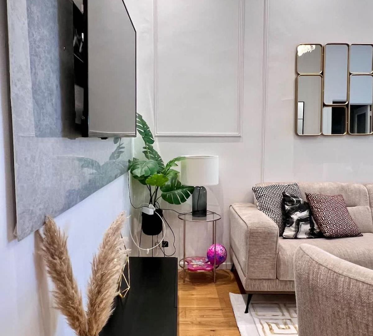 Spacious Family For 9 Near Midi Station Brussel