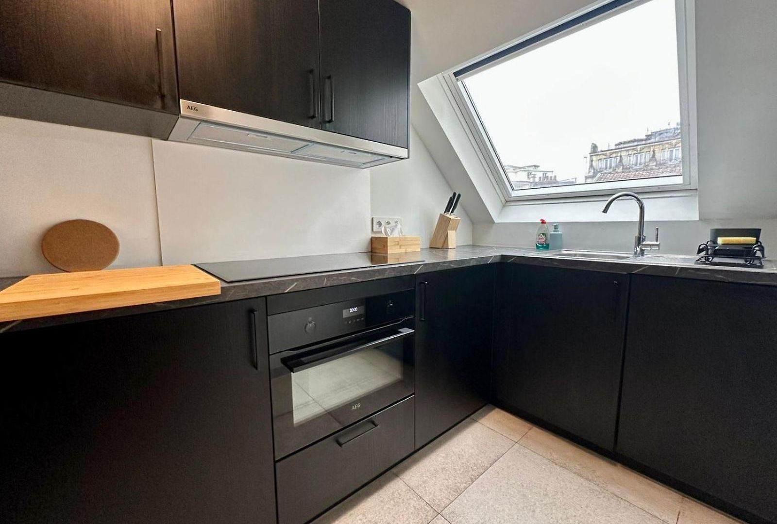 The Experience - 2 Bedroom Bright, Spacious & Brussels
