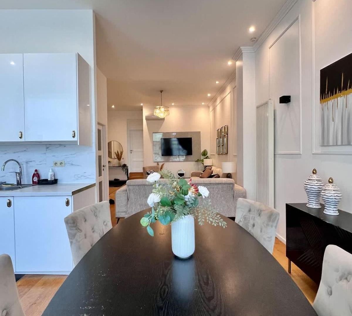 Appartement Spacious Family For 9 Near Midi Station Brussel