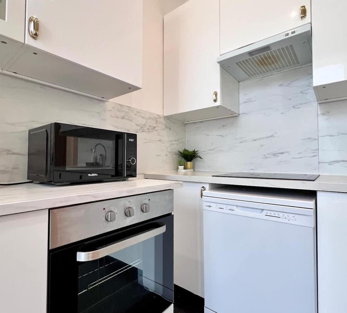 Appartement Spacious Family For 9 Near Midi Station *