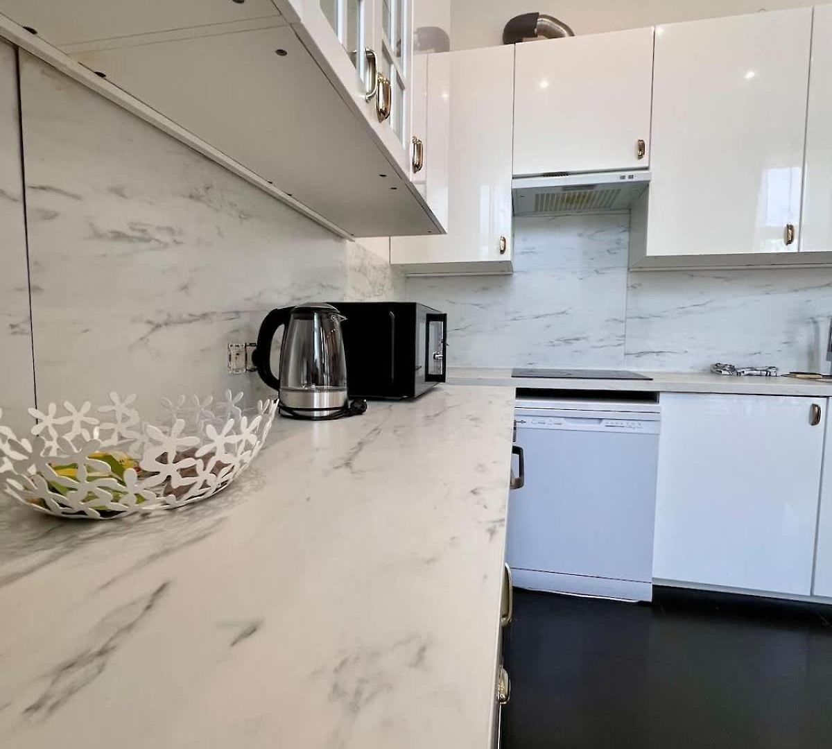 Spacious Family For 9 Near Midi Station *