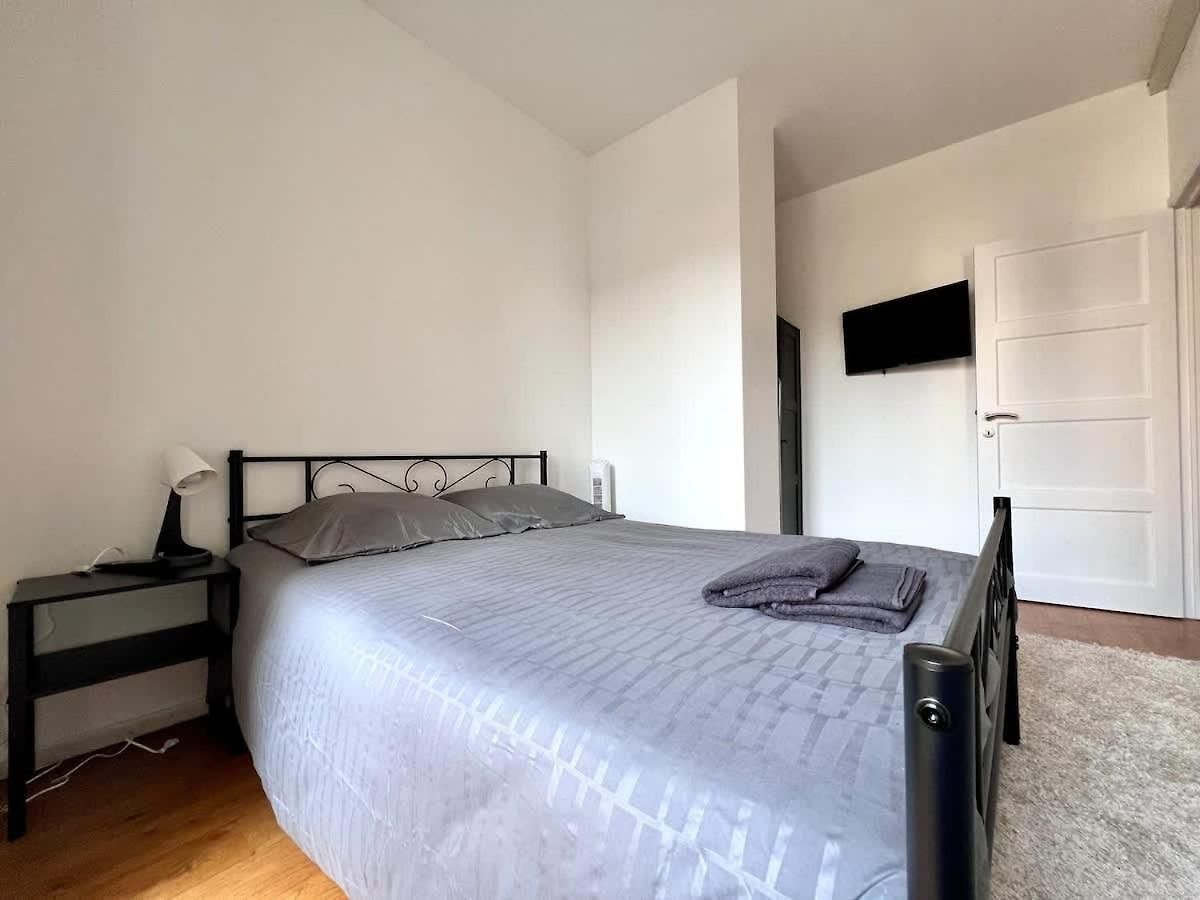 Spacious Family For 9 Near Midi Station *