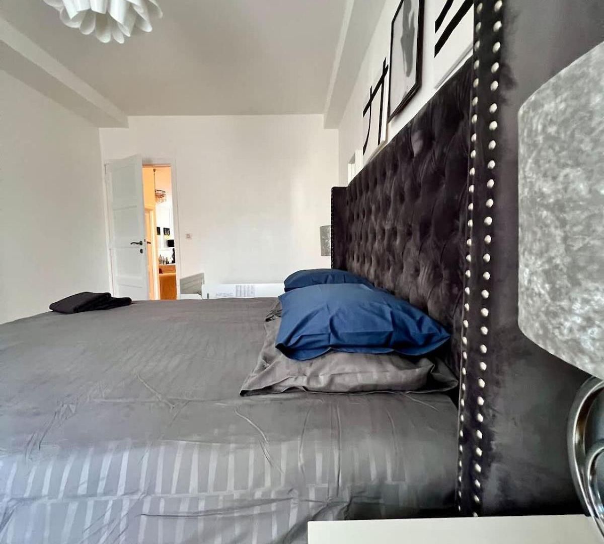 Spacious Family For 9 Near Midi Station Appartement Brussel
