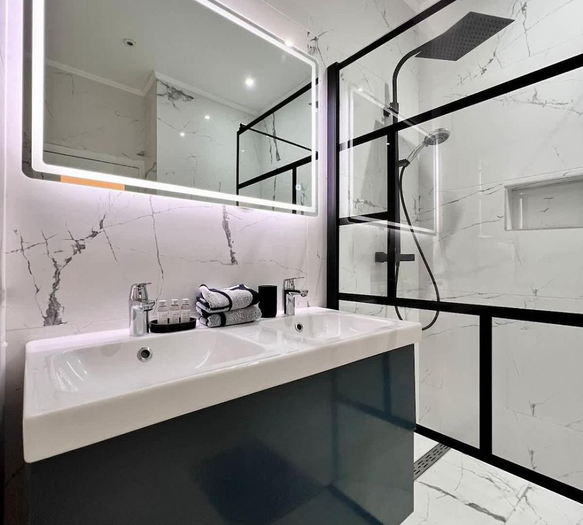 Spacious Family For 9 Near Midi Station