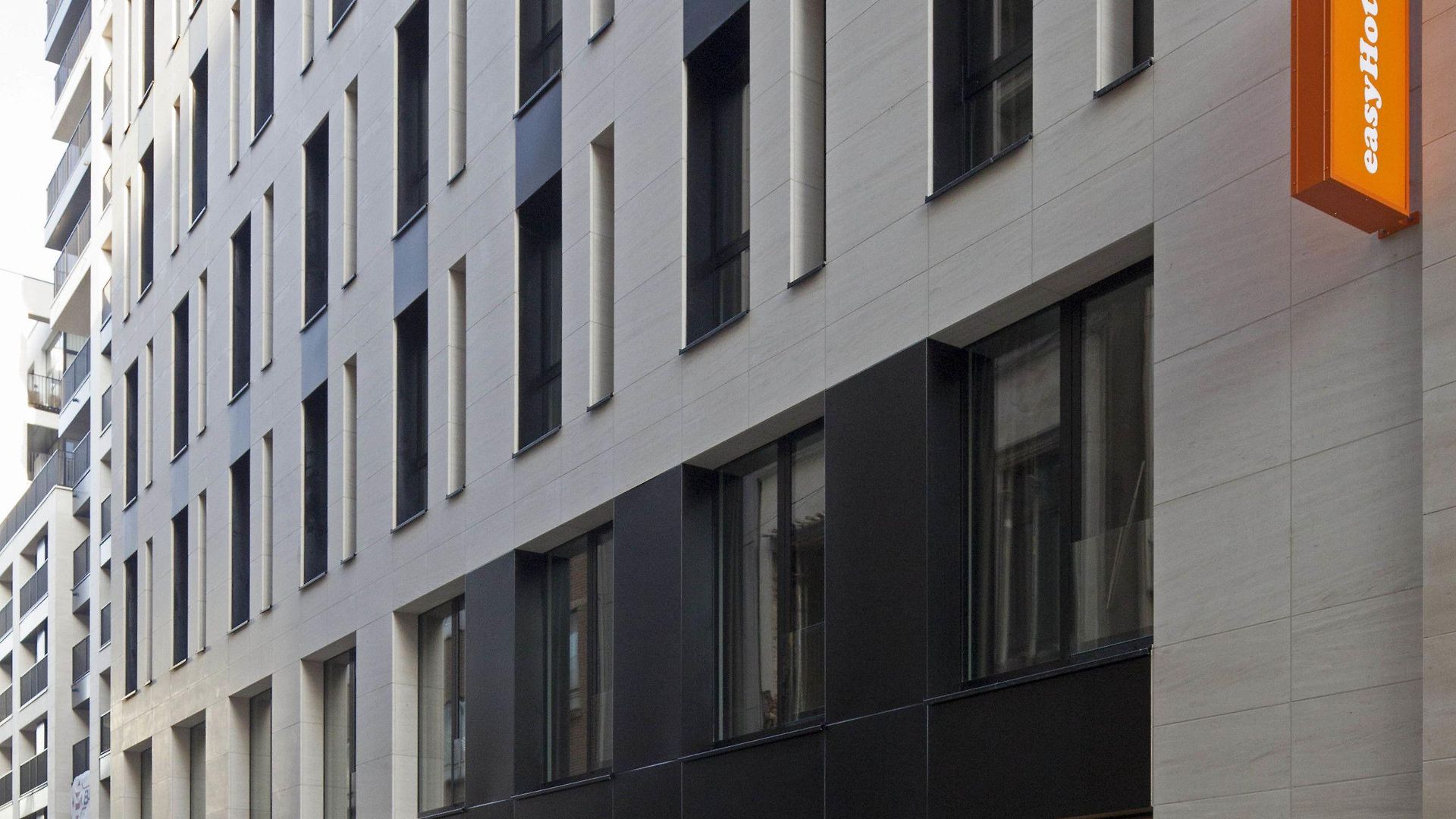 Easyhotel City Centre 3*