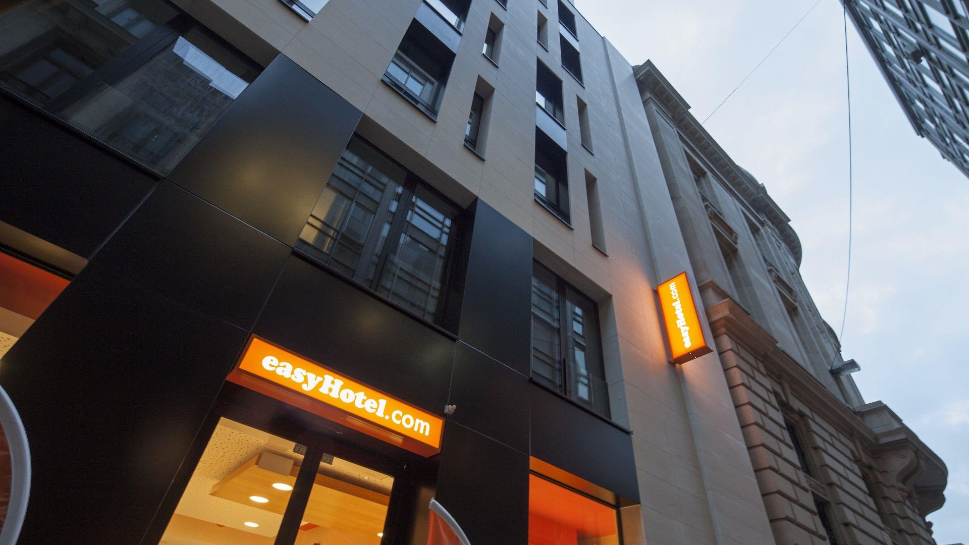Easyhotel City Centre 3*