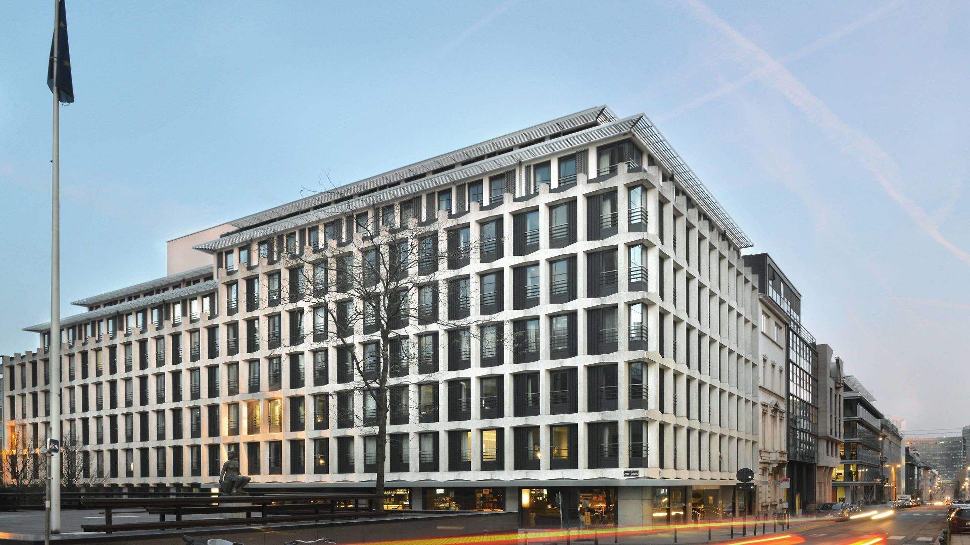 Courtyard By Marriott Eu Hotel