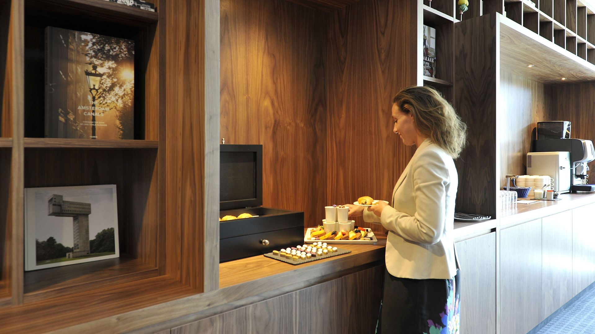 Courtyard By Marriott Eu Hotel 4*