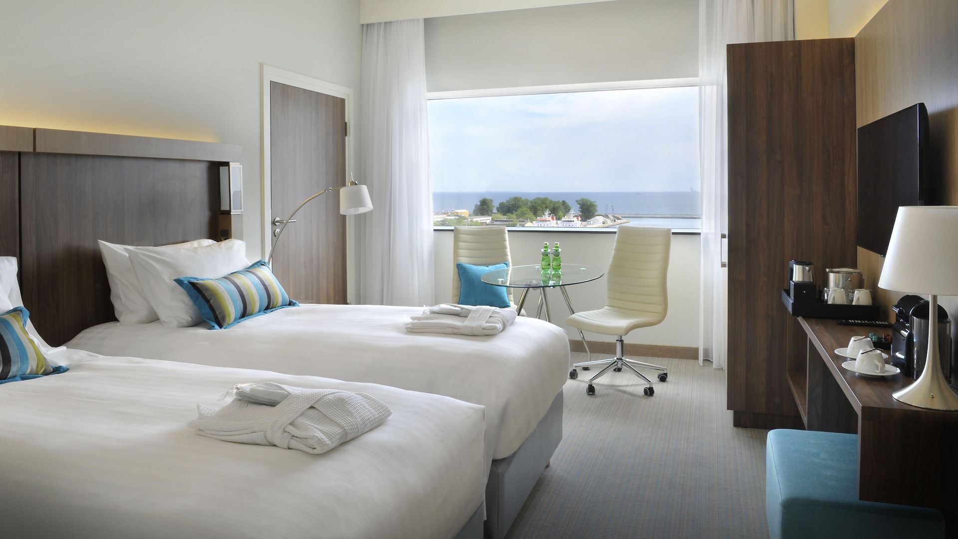 Courtyard By Marriott Eu Hotel