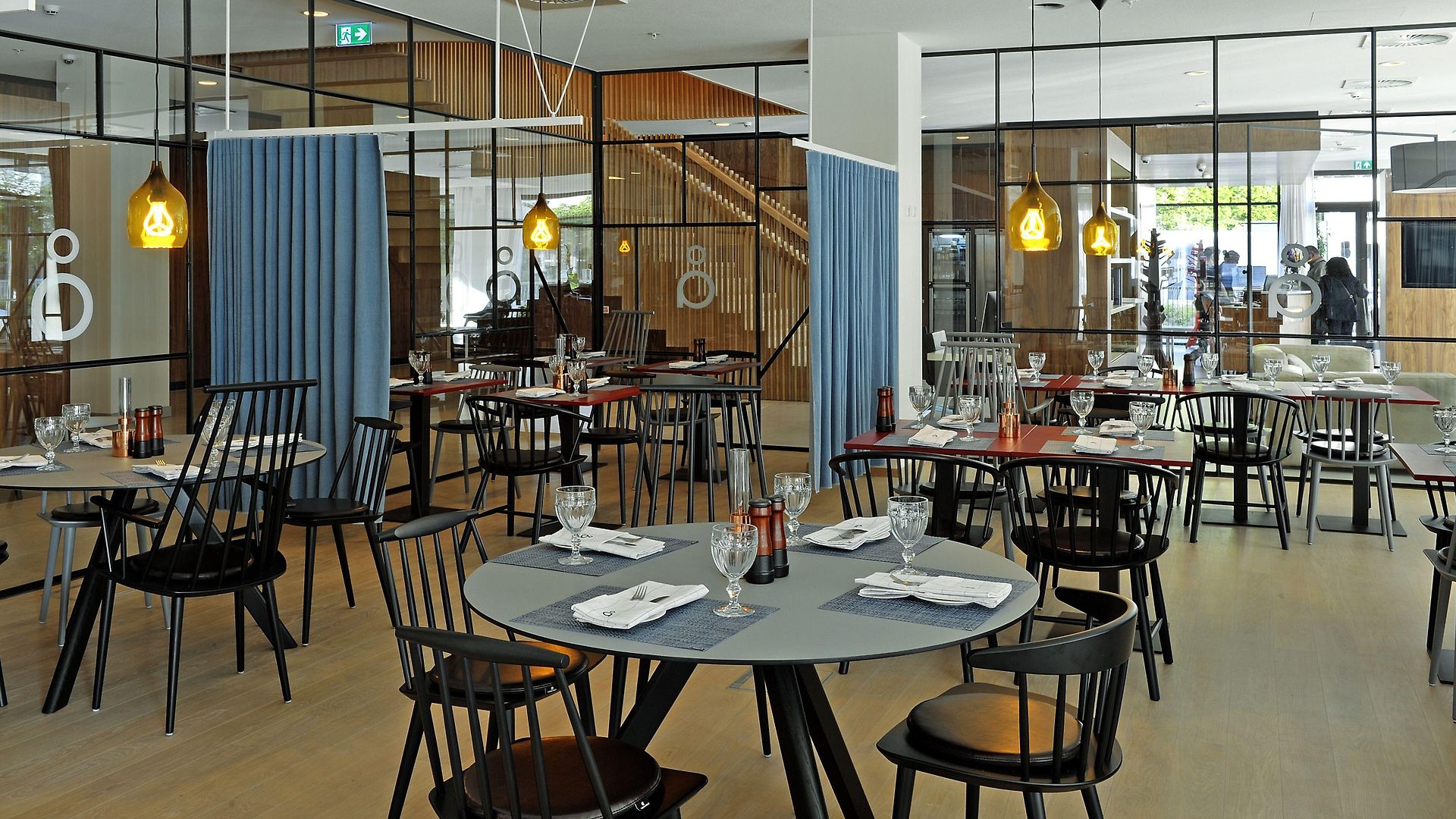 Courtyard By Marriott Eu Hotel