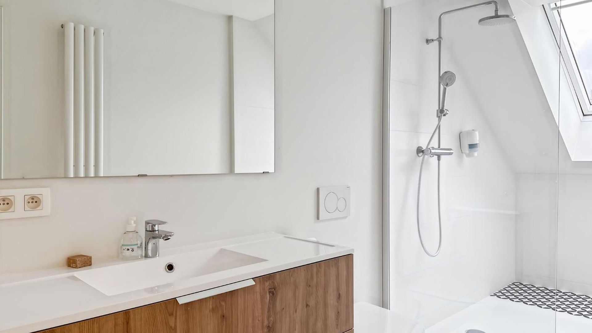 Charming Ixelles Retreat In The Heart Of