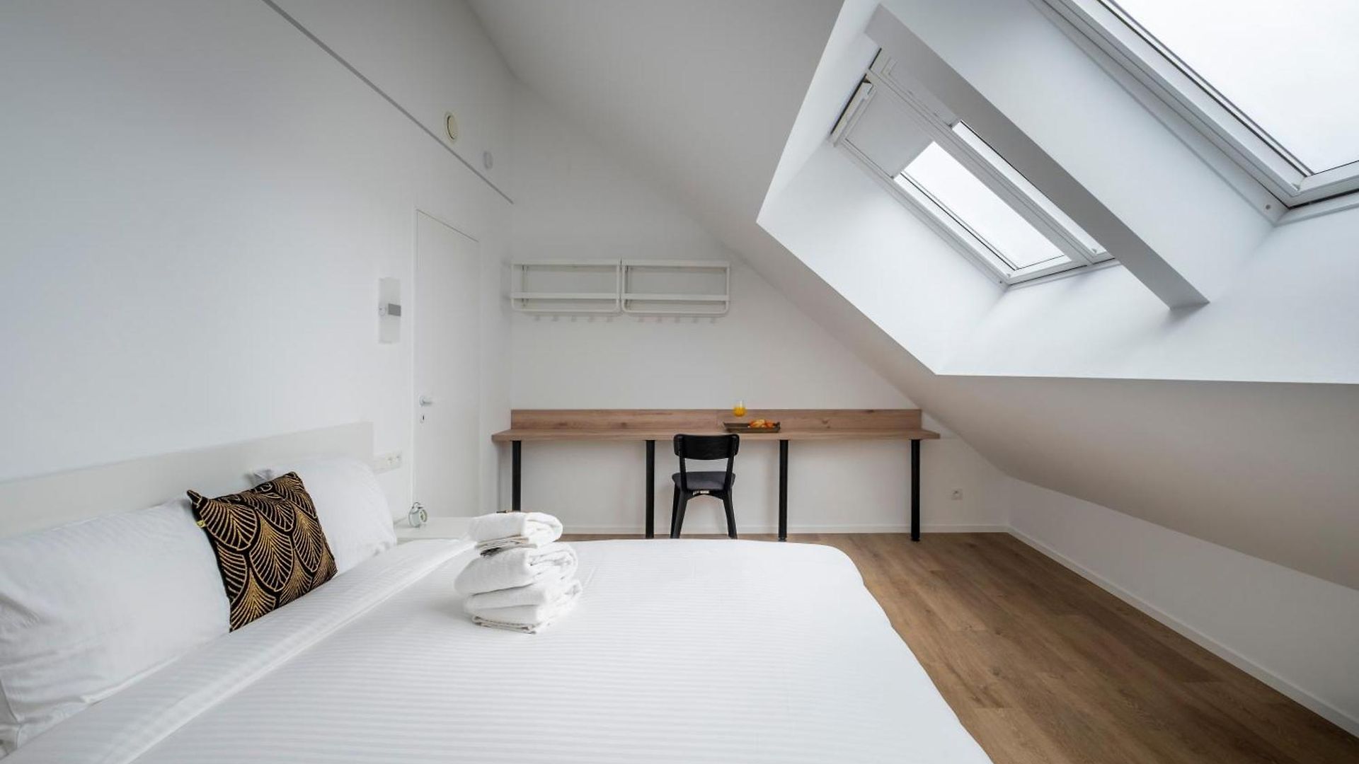 Louise Design Apartment *