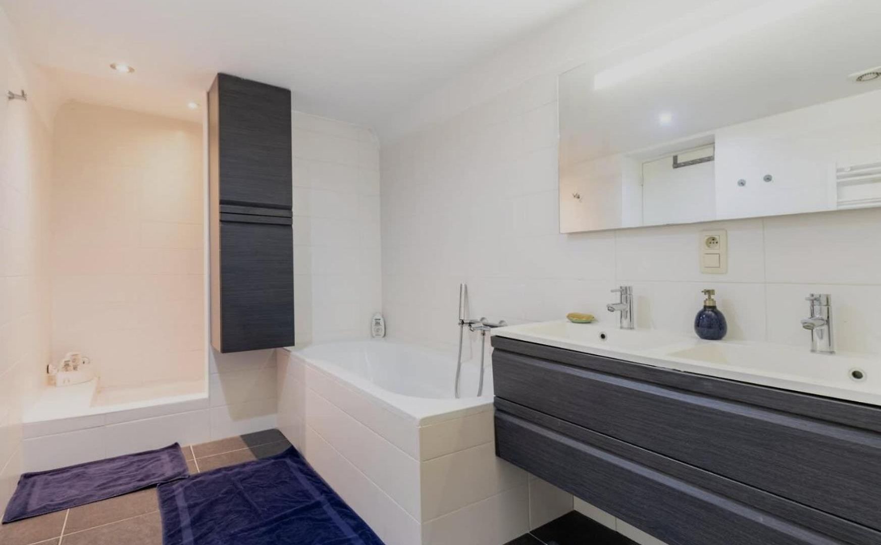Cosy Eu - Central, Parking, Terrace Apartment Brussels