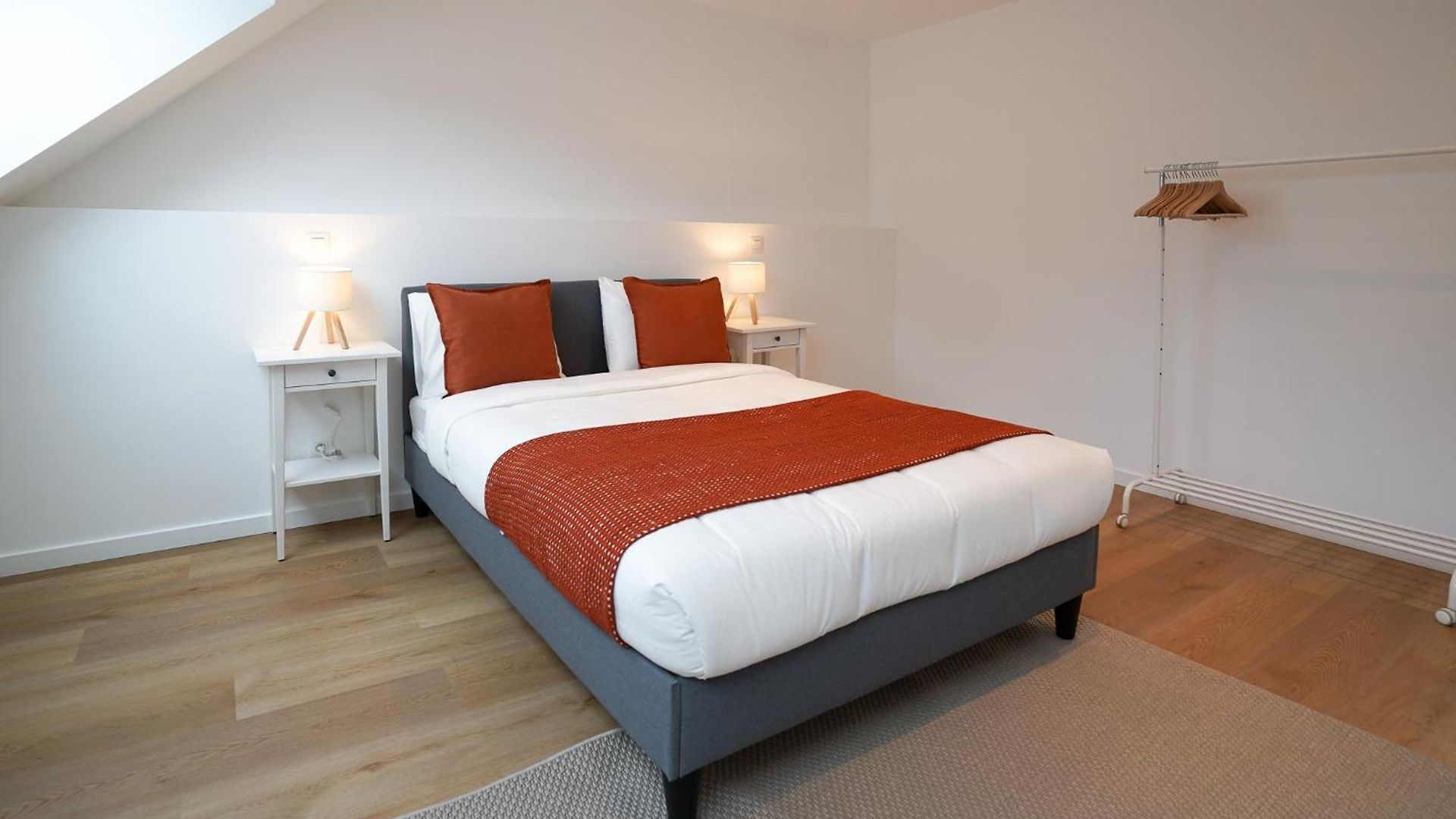 Douvres 7 * Brussels