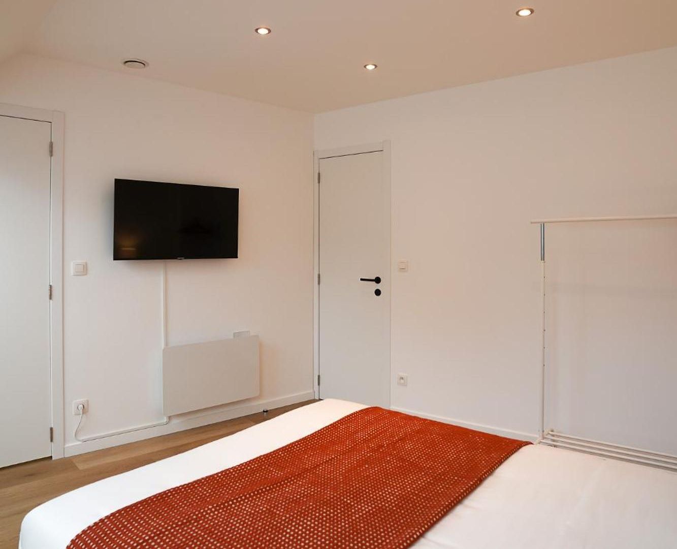 Douvres 7 * Brussels