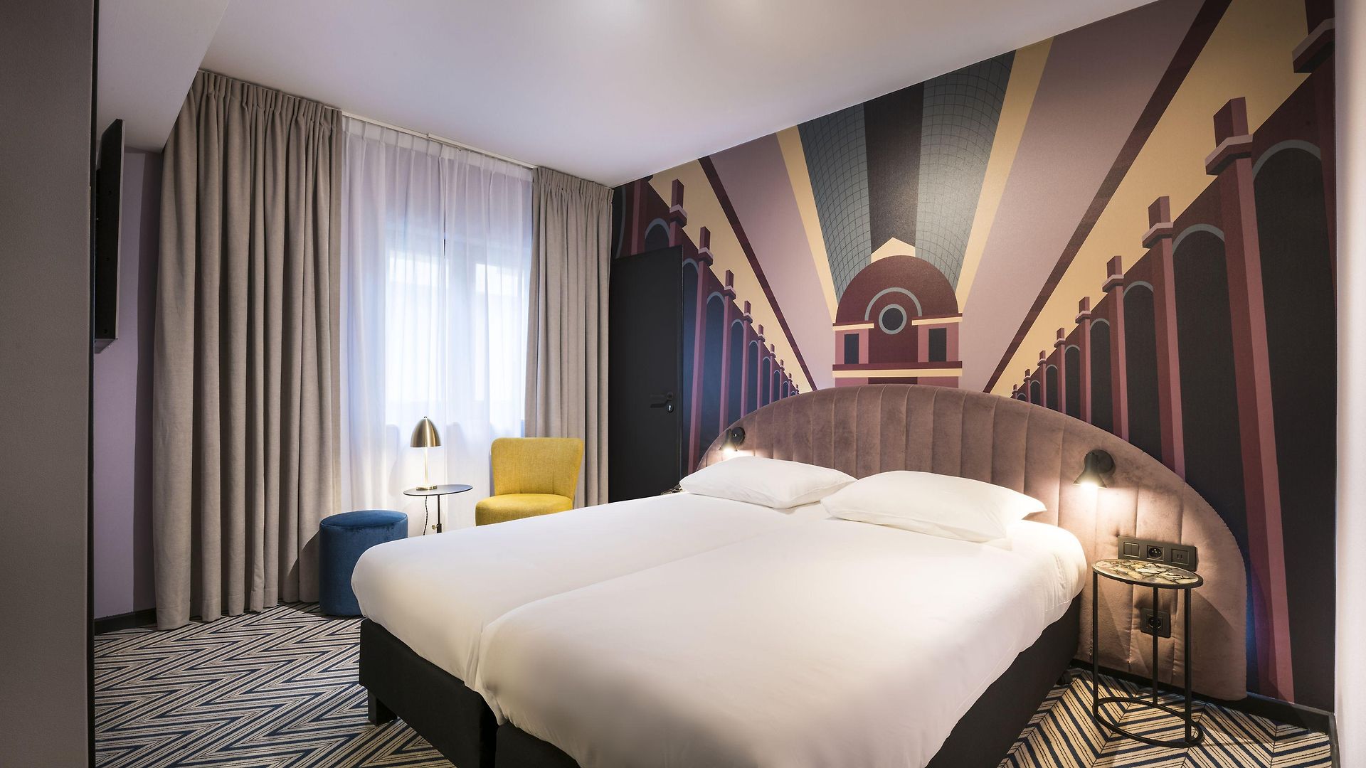 Numa Royal Galleries Hotel 4*