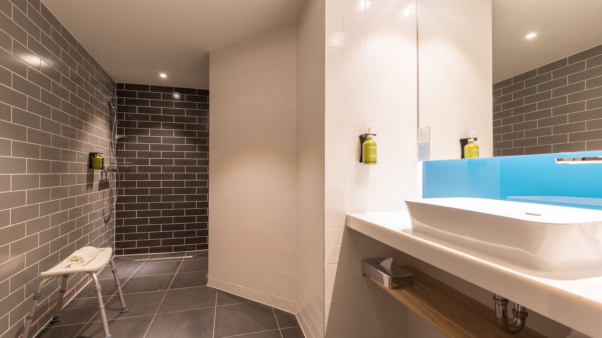 Hotel Express Brussels-grand-place By Ihg