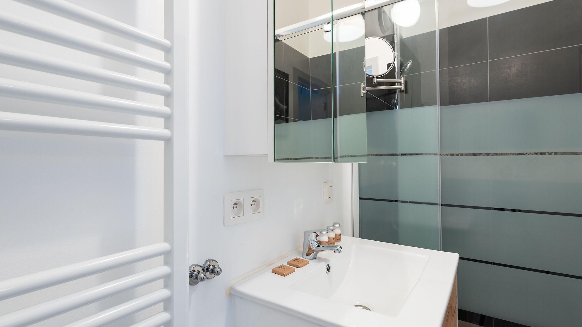 Europea Newton Boutique Residences Hotel