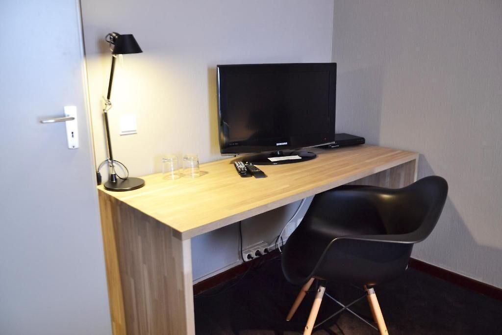 9hotel Chelton 4*