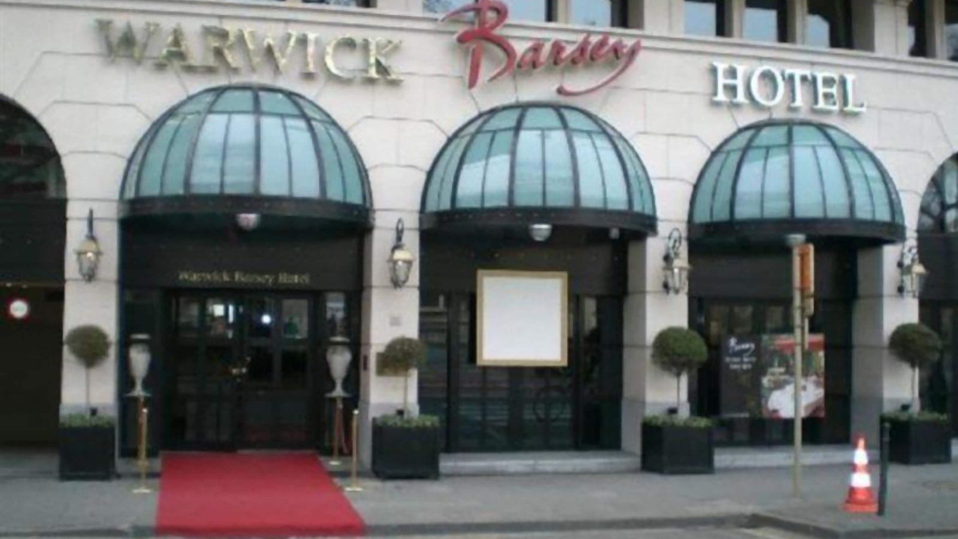 Barsey By Warwick Hotel 4*