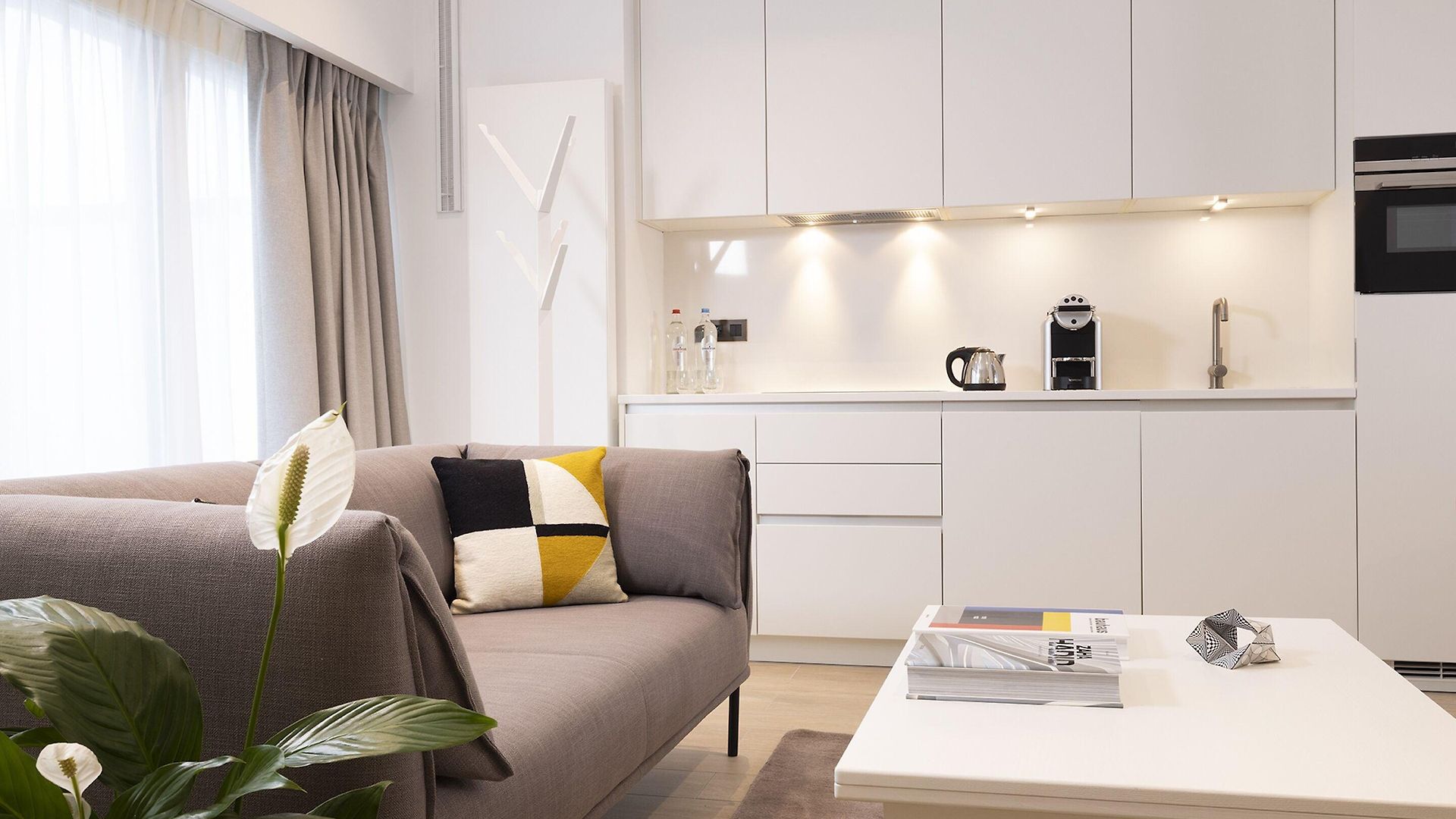 L-avenue 4* Brussels