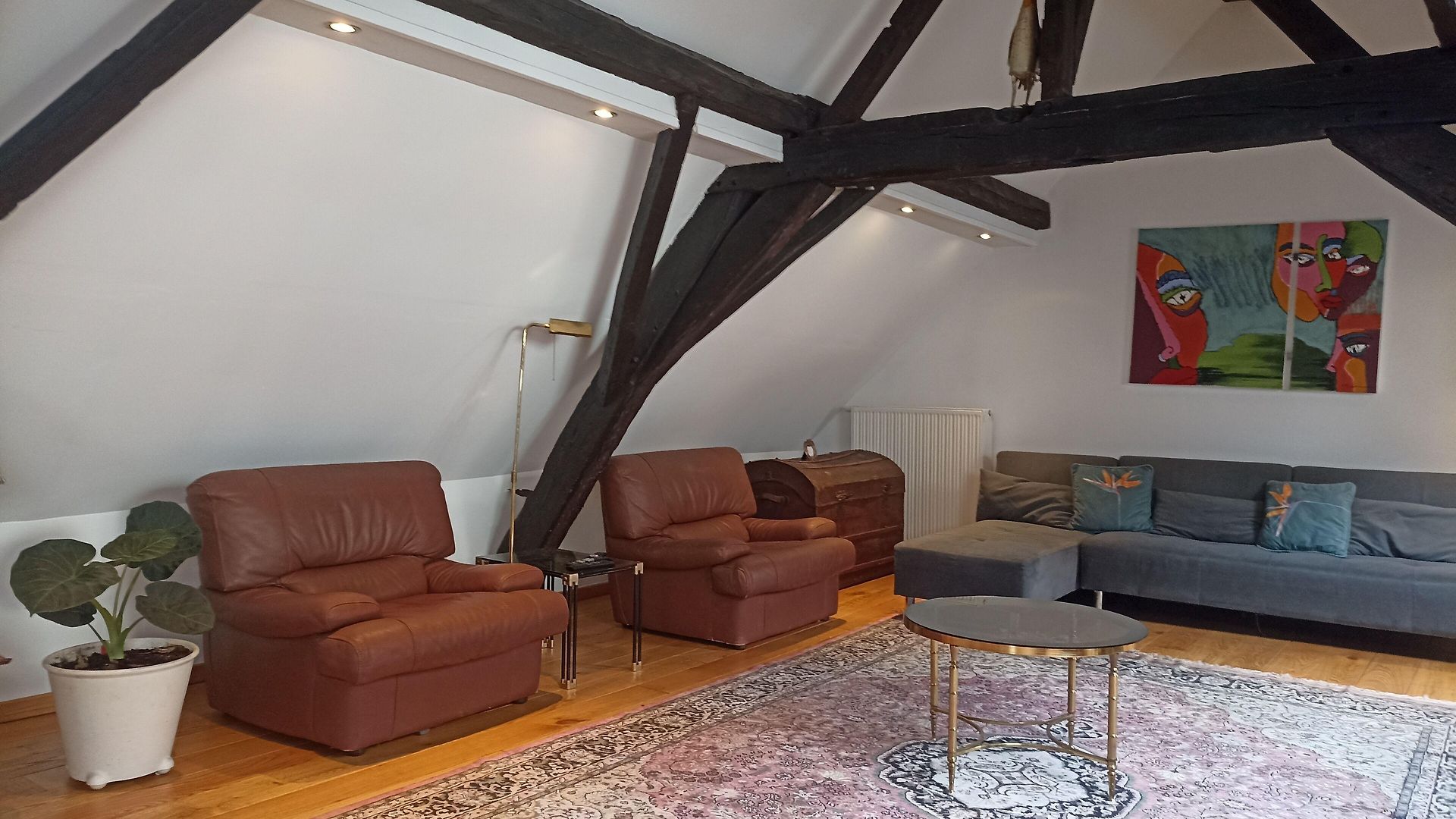 Charming Duplex In Historic Brussels *
