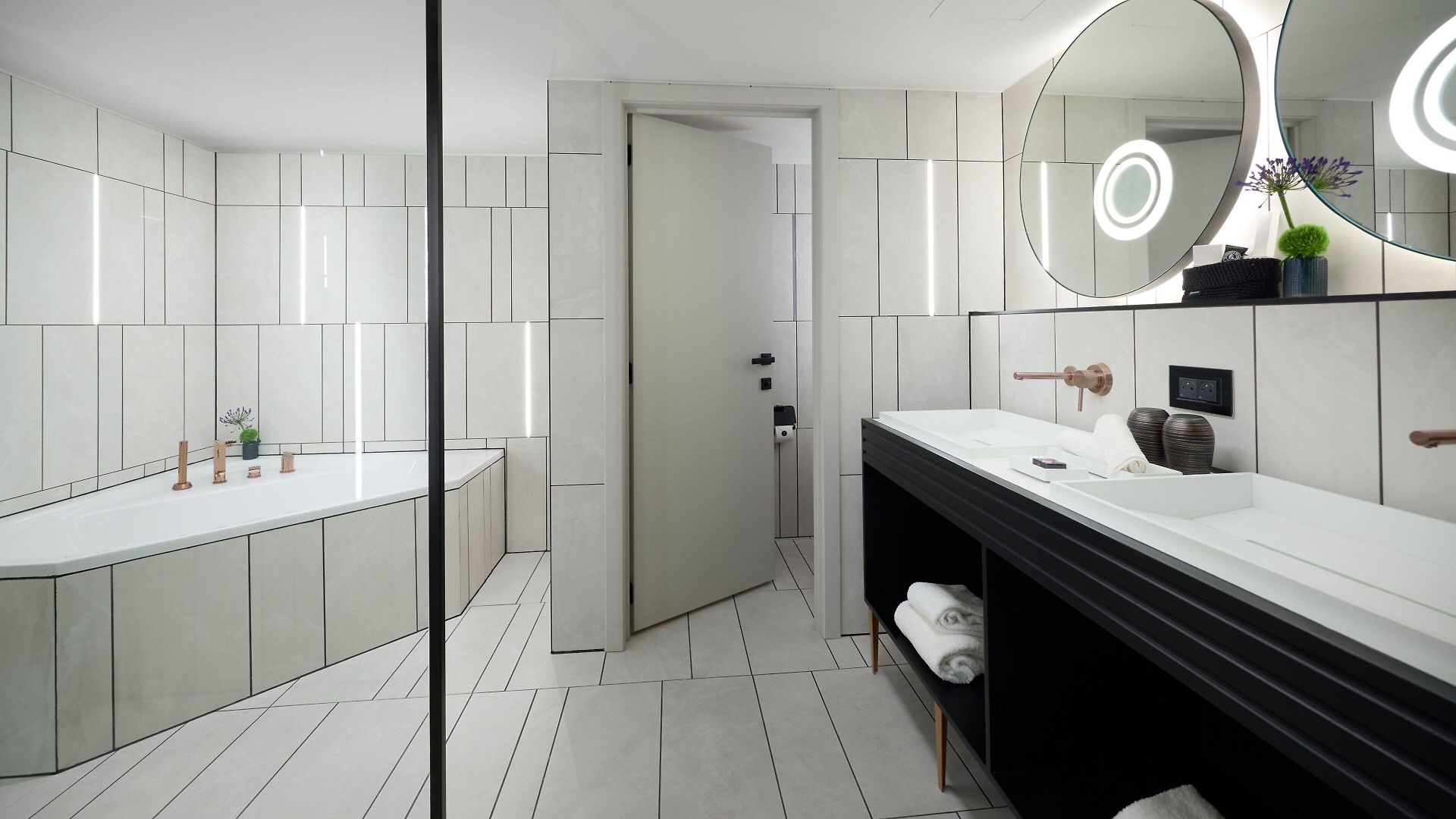 Cardo Brussels, Autograph Collection