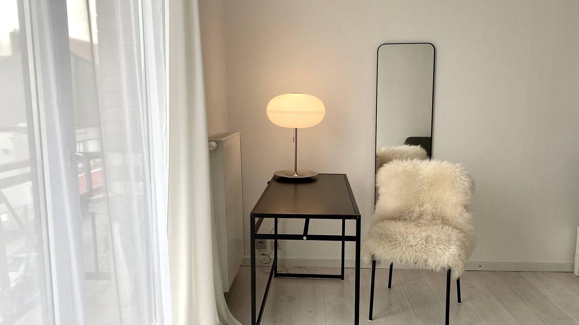 Apartment Wit Ii, Near Metro, Train N7670 *
