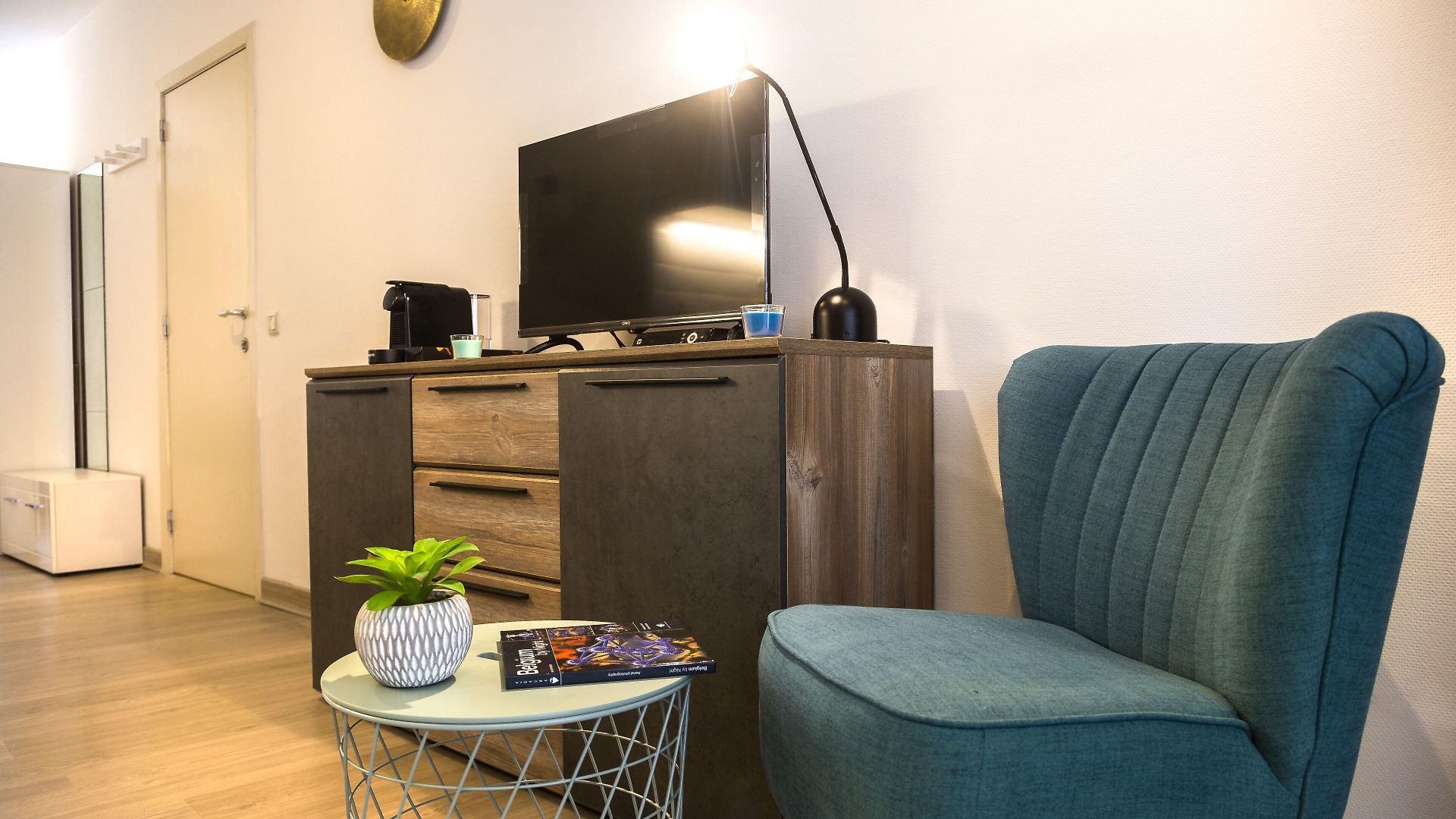 Center Design Apartment