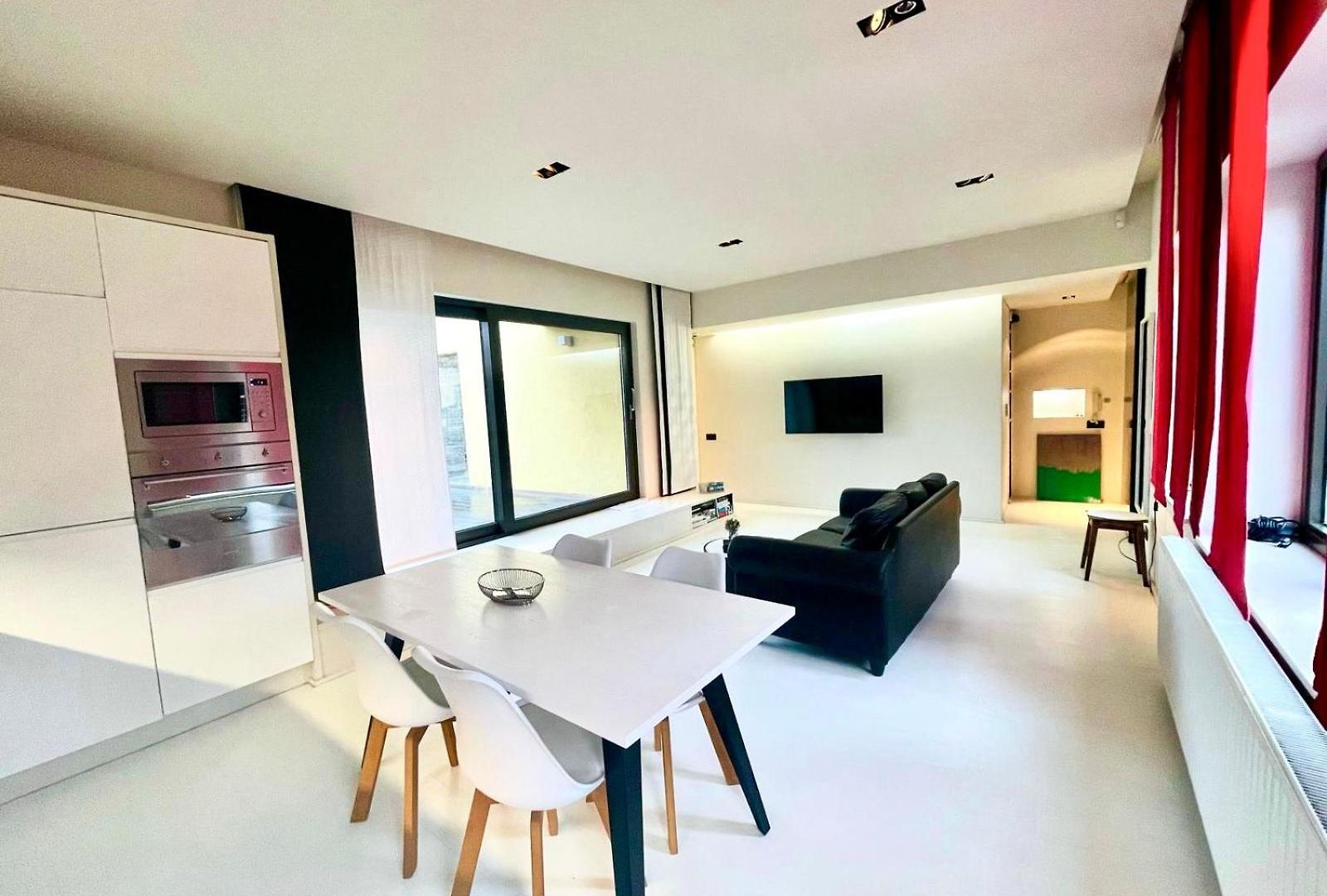 Elegant Quiet And Bright Apartment *