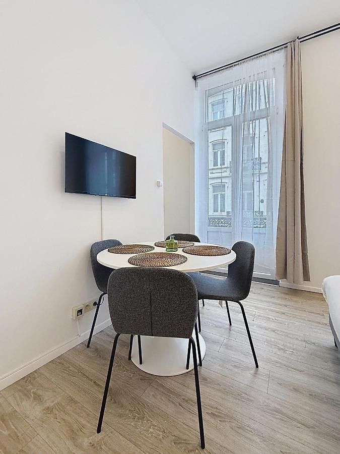 Fernand Cocq Apartment *