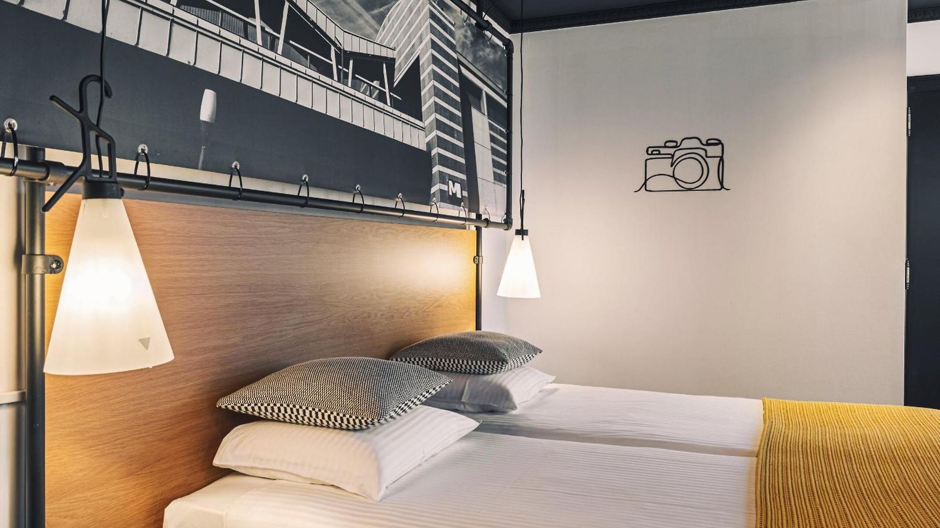 Zoom Hotel 4*