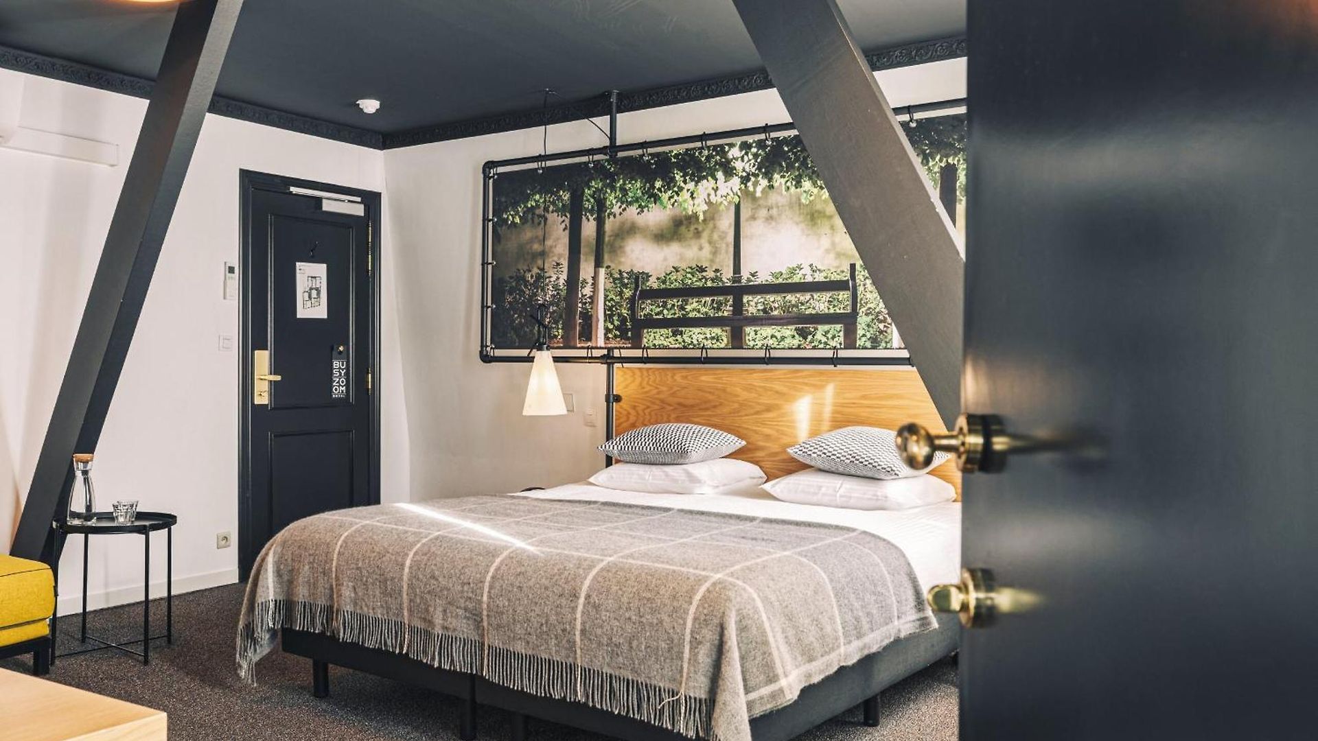 Hotel Zoom 4*
