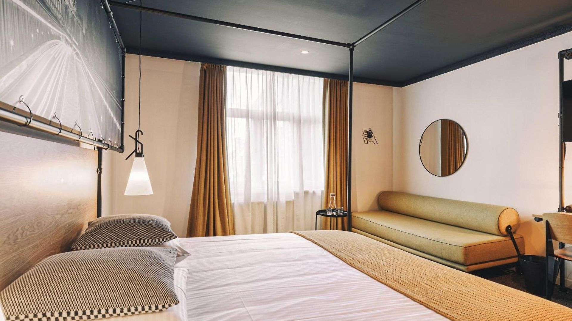 Hotel Zoom 4*