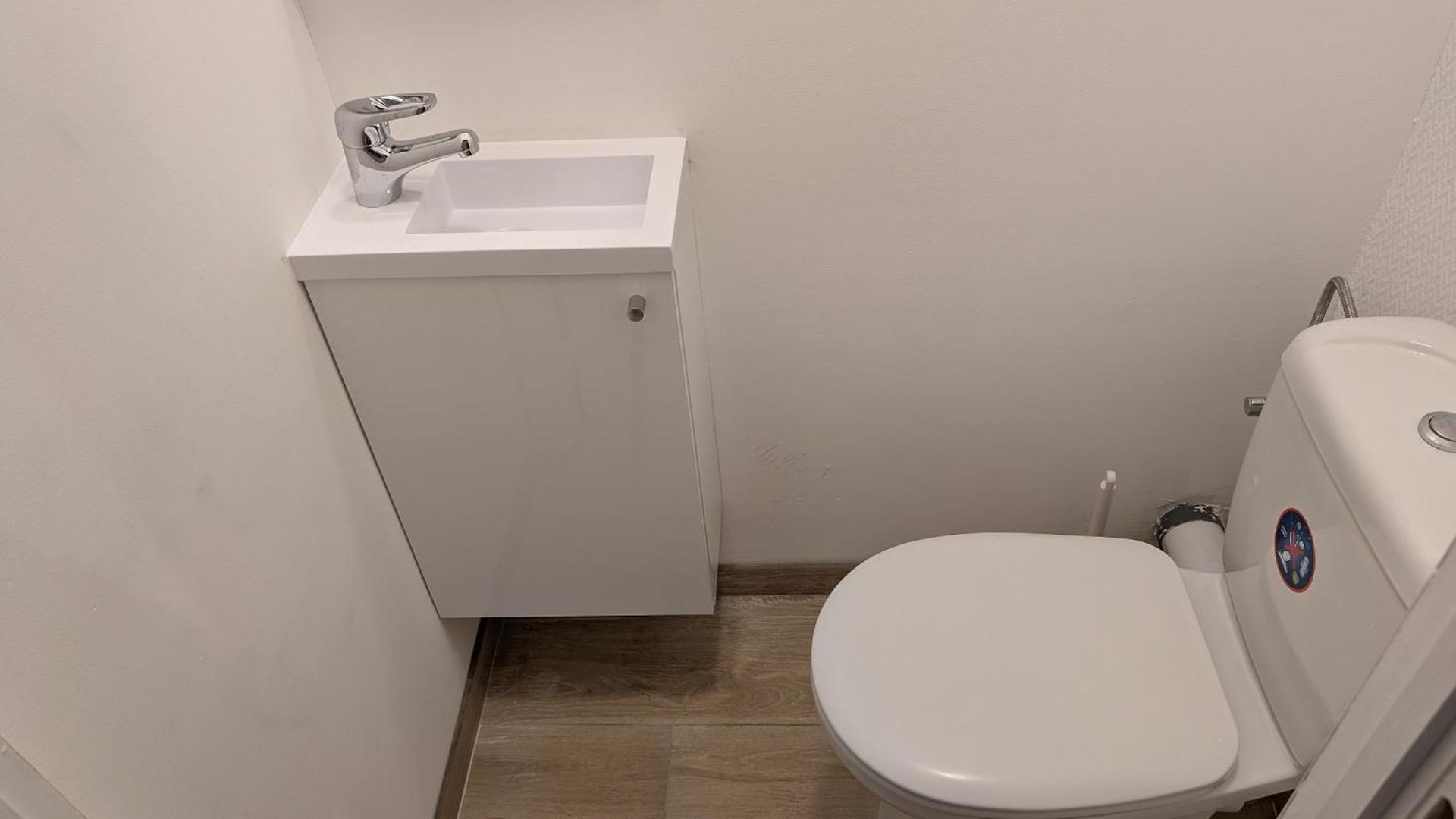 Duplex 3br Near Supermarkets & Metro Appartement Brussel