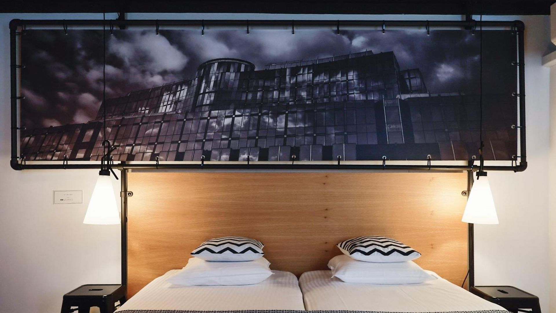 Zoom Hotel 4*
