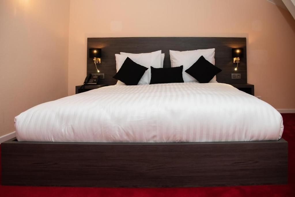 Hotel La Bourse 3*