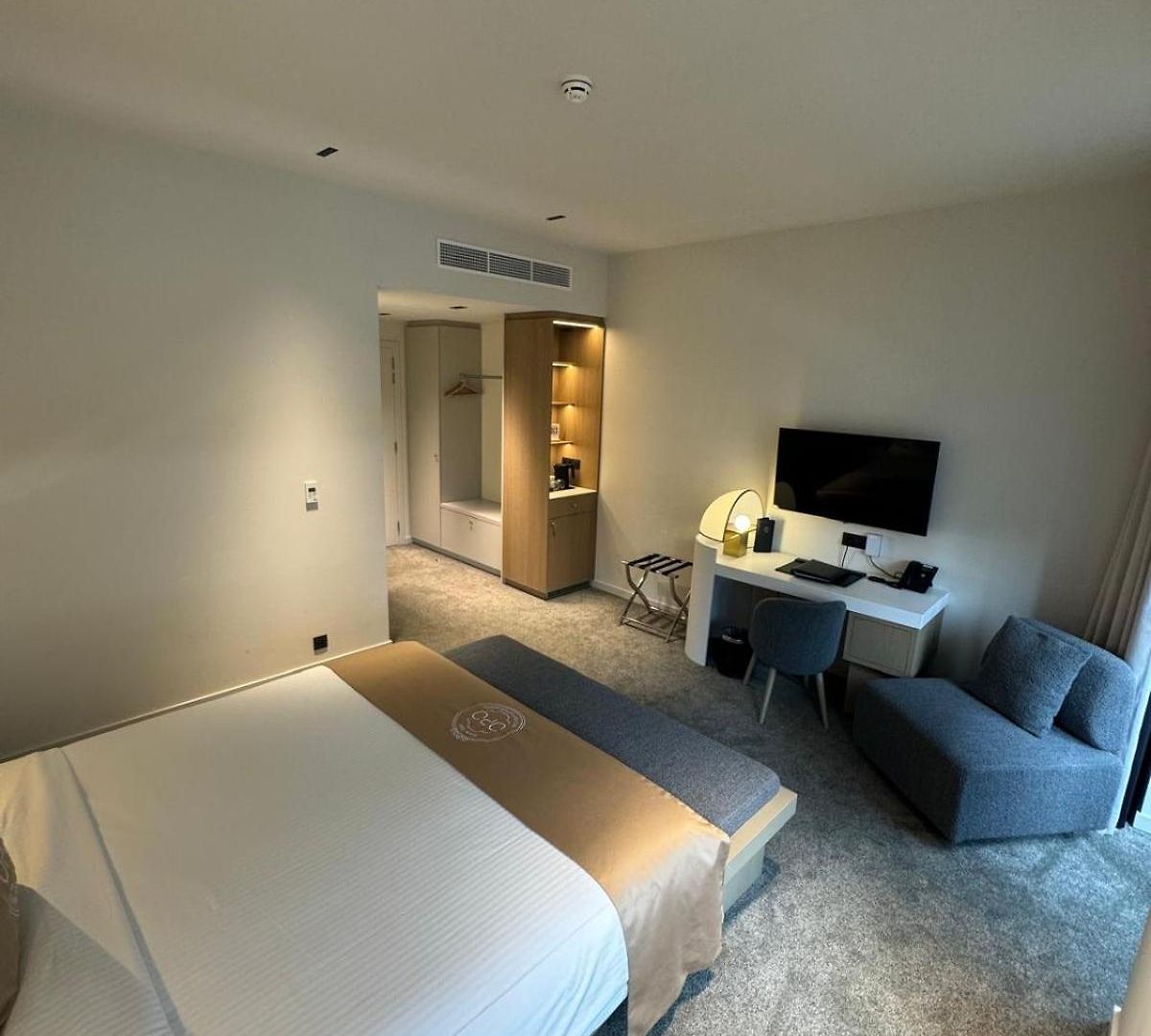 Opo Hotel 4*