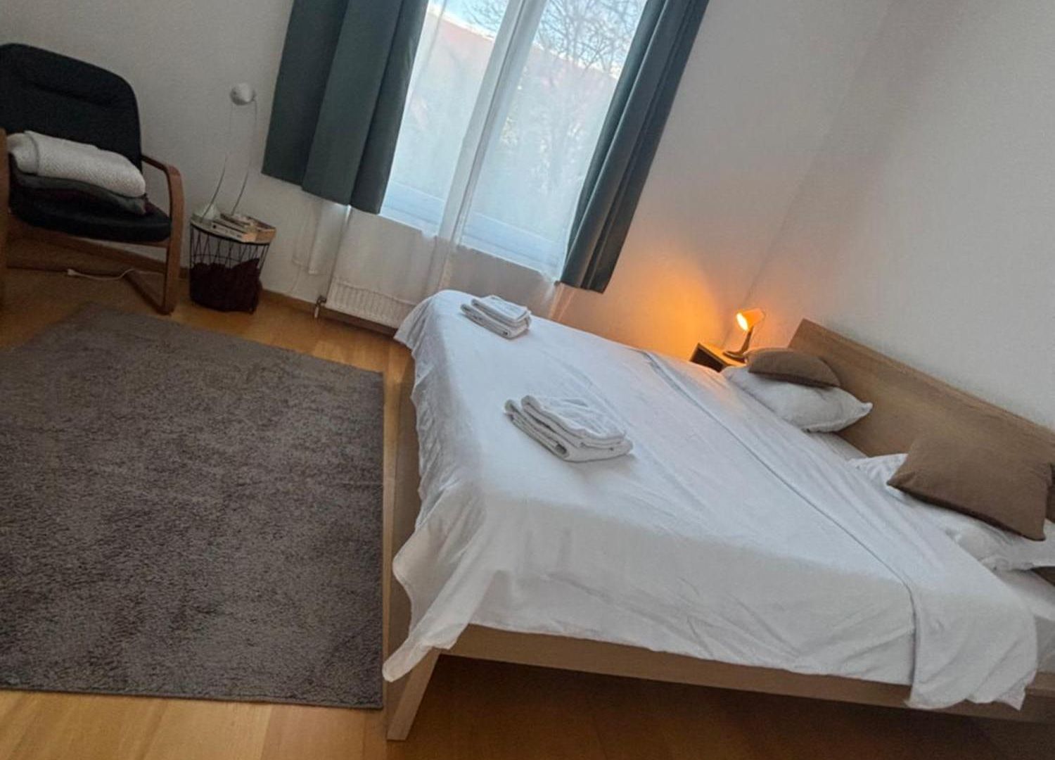 Apartment L&l 1 *
