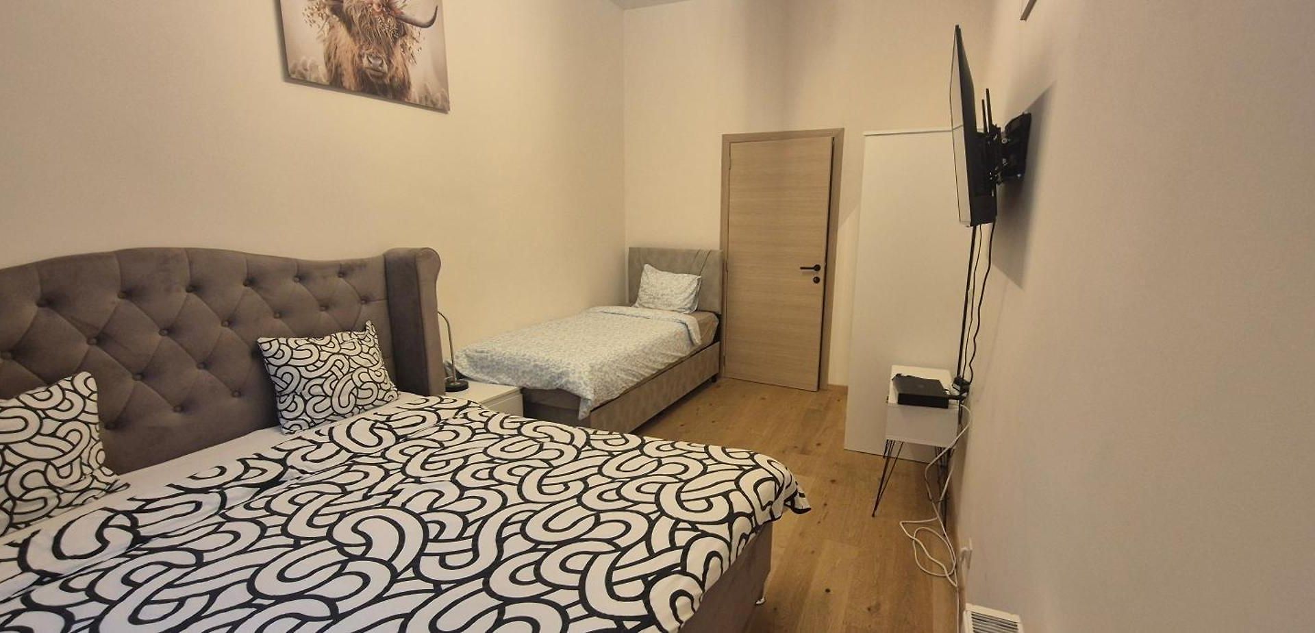 Elegant In Center Of Apartment