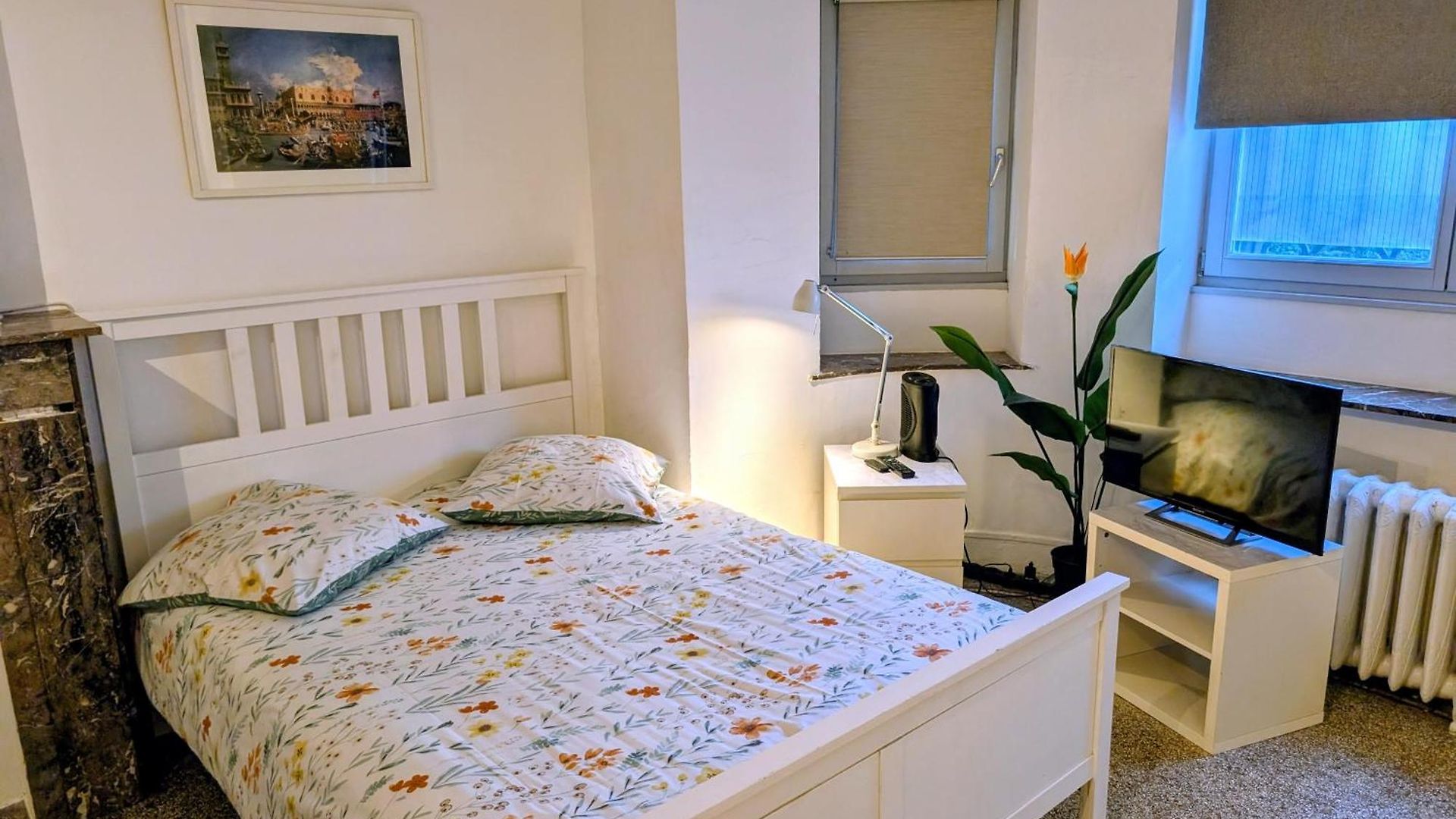 And Convenient Near Supermarkets And Public Transports Apartment Brussels