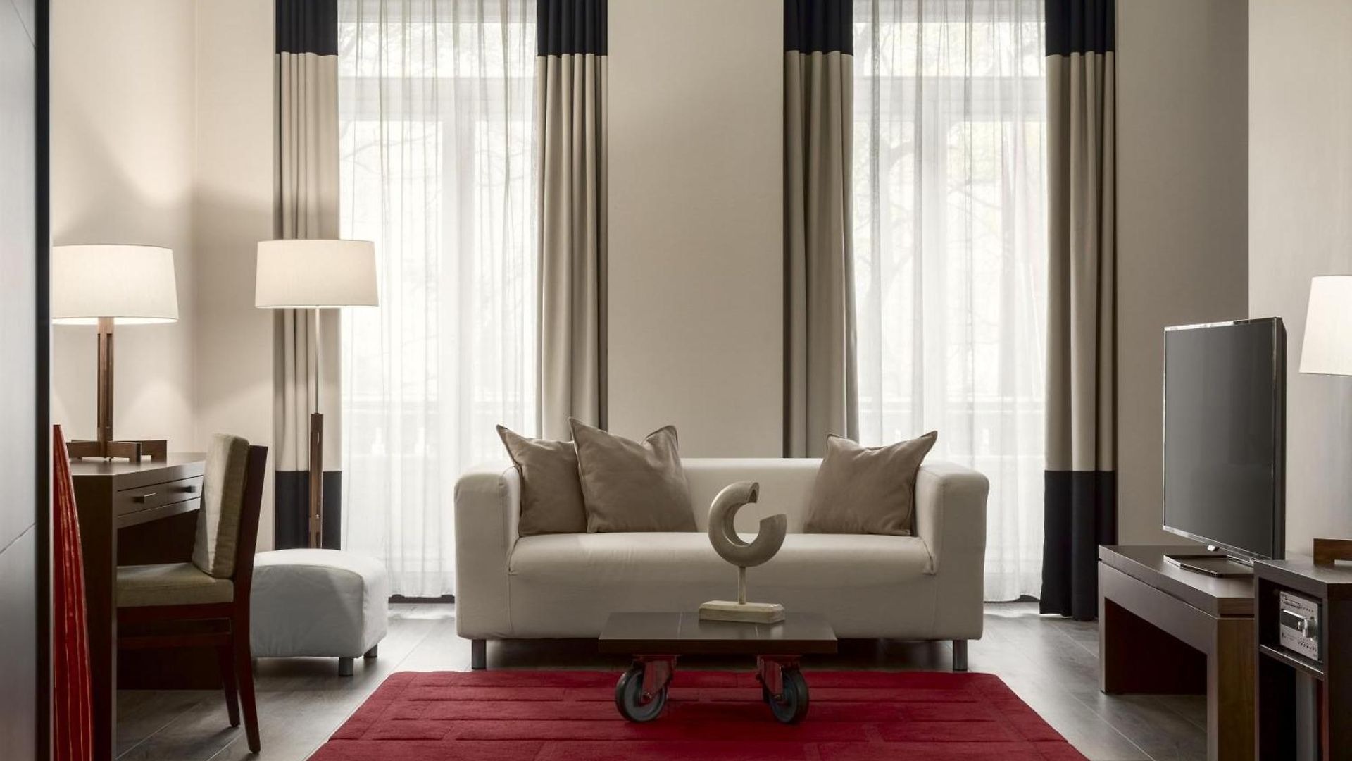 Hotel Nh Collection Centre 4*
